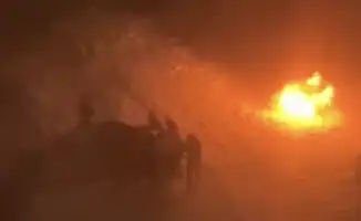 Автомобиль в Астане: огненное шоу под луной