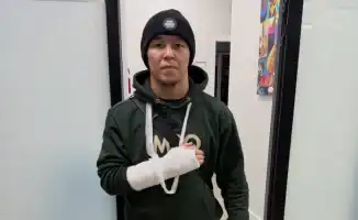 Казахстанский боец Асу Алмабаев покинул ринг: травма выбила его из боя с Брэндоном Морено, как молния из ясного неба.