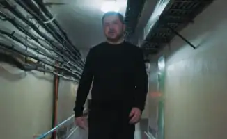Зеленский демонстрирует бункер на Банковой: видео из центра Киева