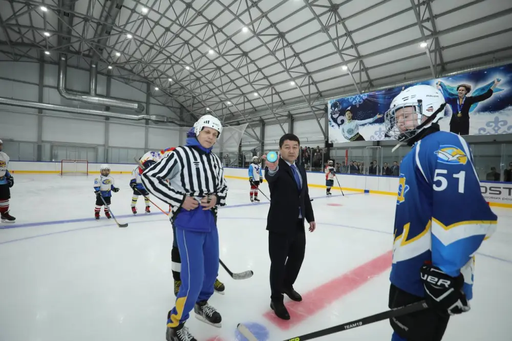 В Мангистауской области открылся ледовый дворец международного стандарта (8)