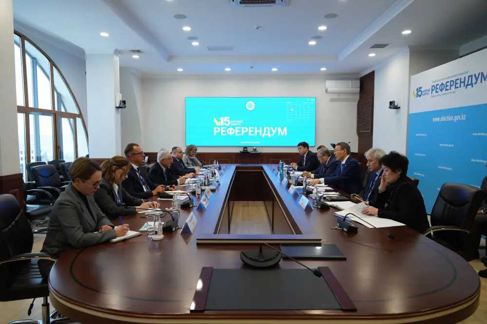Встреча в ЦКР перед референдумом 15 марта Астане