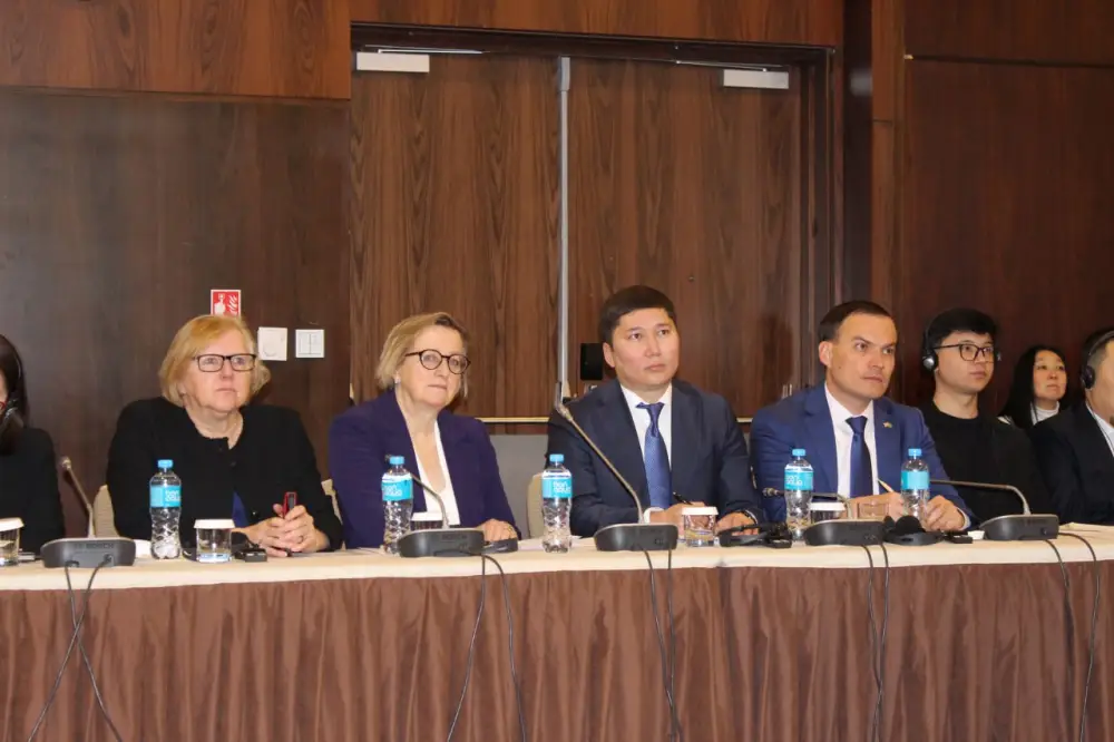 Статистики Великобритании и стран Центральной Азии обсуждают международные стандарты качества статистики (3)