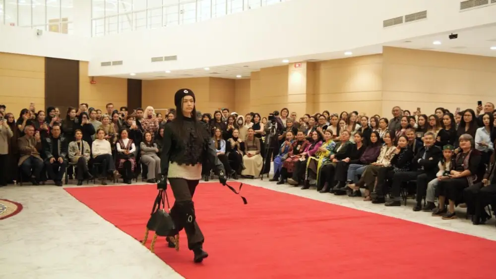 От орнамента к тренду: в столице показали современные образцы казахской одежды Астане