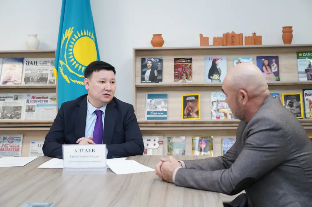 В Туркестанской области продолжается прием граждан для решения социальных вопросов Астане