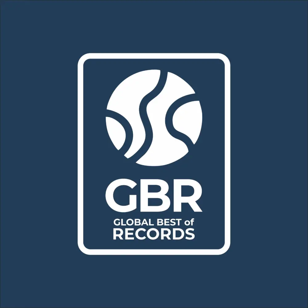 Более 5000 домбристов из ВКО установив мировой рекорд, исполнив песню «Акбулак» (8)