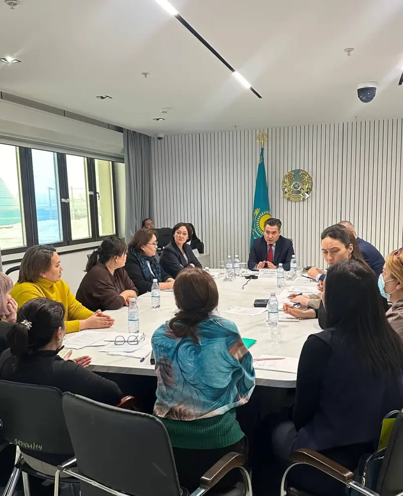 Аскарбек Ертаев открыл двери возможностей для родителей особенных детей на встрече об инватакси Астане