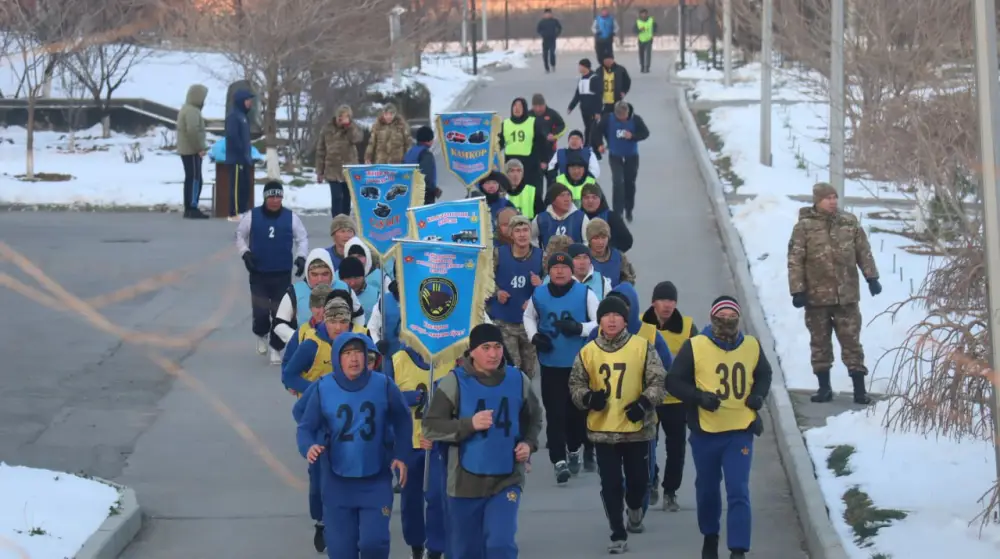 Тысячи военнослужащих Вооруженных сил пробежали 5 км в массовом забеге к Наурызнаму Астане