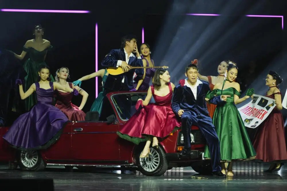 СПЕКТАКЛЬ «МУЗАРТ» ТУРКЕСТАНСКОГО ТЕАТРА ПРЕДСТАВИЛИ ВО ДВОРЦЕ РЕСПУБЛИКИ В АЛМАТЫ (4)