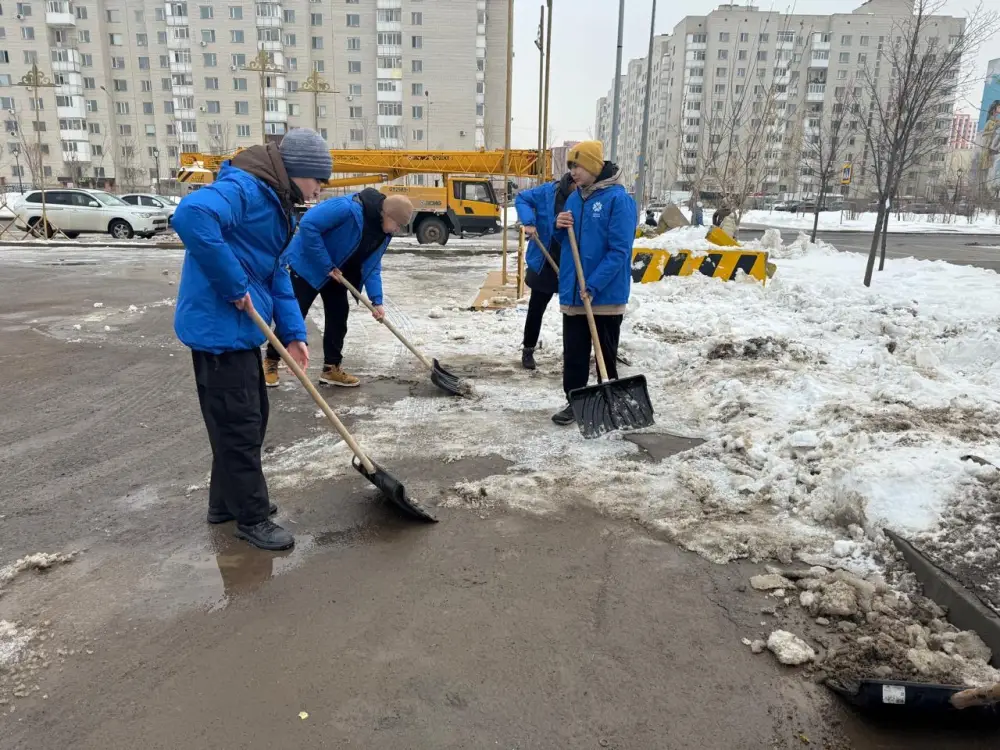 В Астане волонтеры поддержали коммунальные службы, укрепив культуру благодарности и взаимопомощи Астане