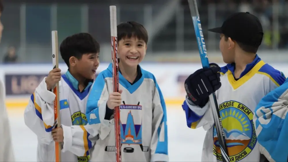 В ВКО стартовал турнир по хоккею среди детей и подростков (9)
