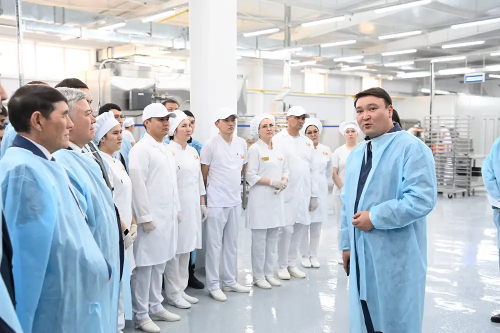 Встреча представителей коалиции с работниками транспорта обсуждение изменений в Конституции и развитие инфраструктуры Астане