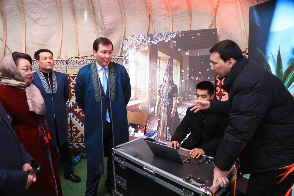 На Наурыз актюбинцы смогли посетить юрту с VR-экскурсиями и интерактивными технологиями (3)