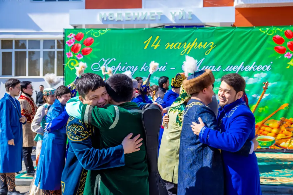 Конаев: Город, где звуки домбры соединяют поколения в танце Көрісу күні Астане