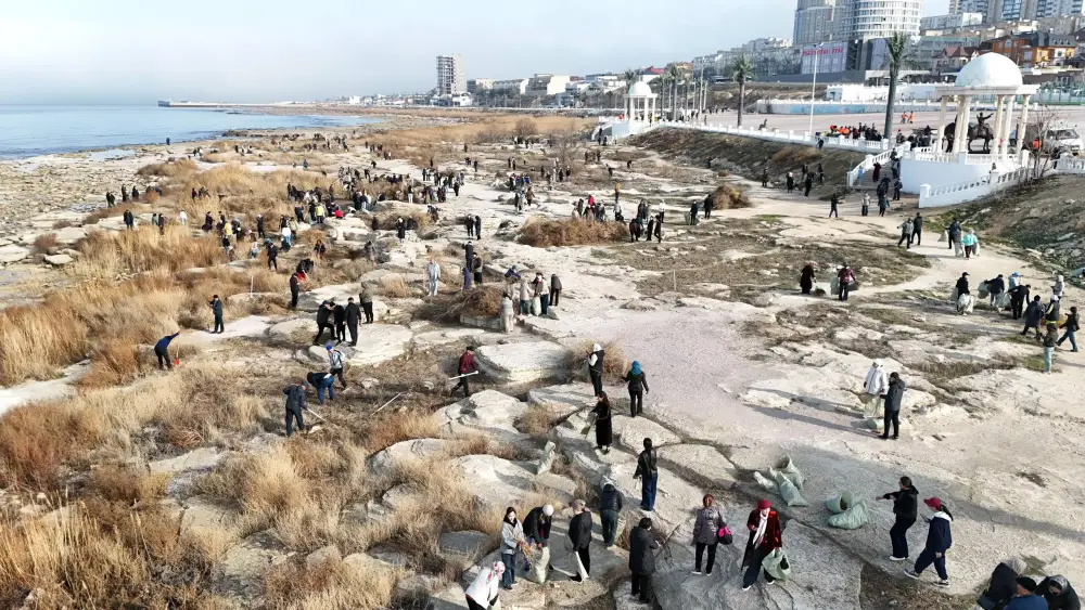 Сообщество Мангистау активно участвует в уборке и озеленении в рамках акции «Тазару күні» Астане