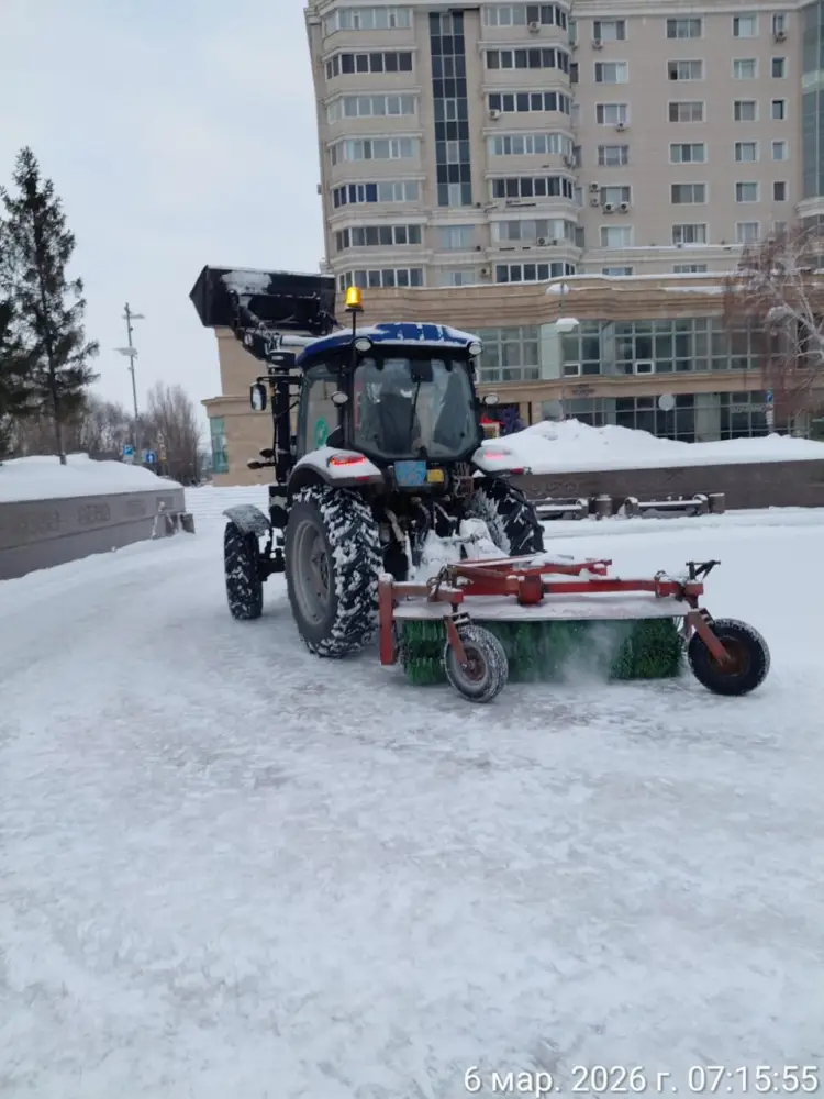 В Астане задействовано более 3 тысяч рабочих для борьбы со снегом, что подчеркивает важность коллективных усилий в зимний период. Астане