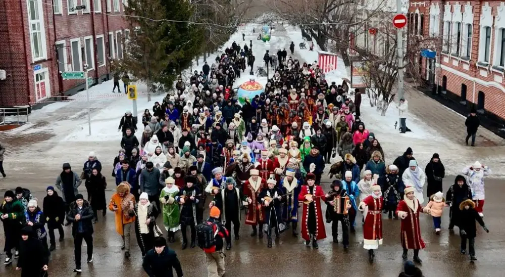 В Петропавловске прошли масштабные празднования Көрісу күні, собравшие более тысячи жителей Астане