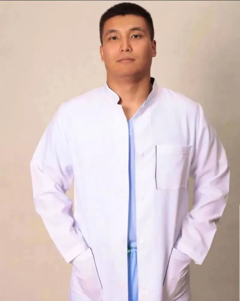 На высоте: врач спасает жизнь в самолете! Астане