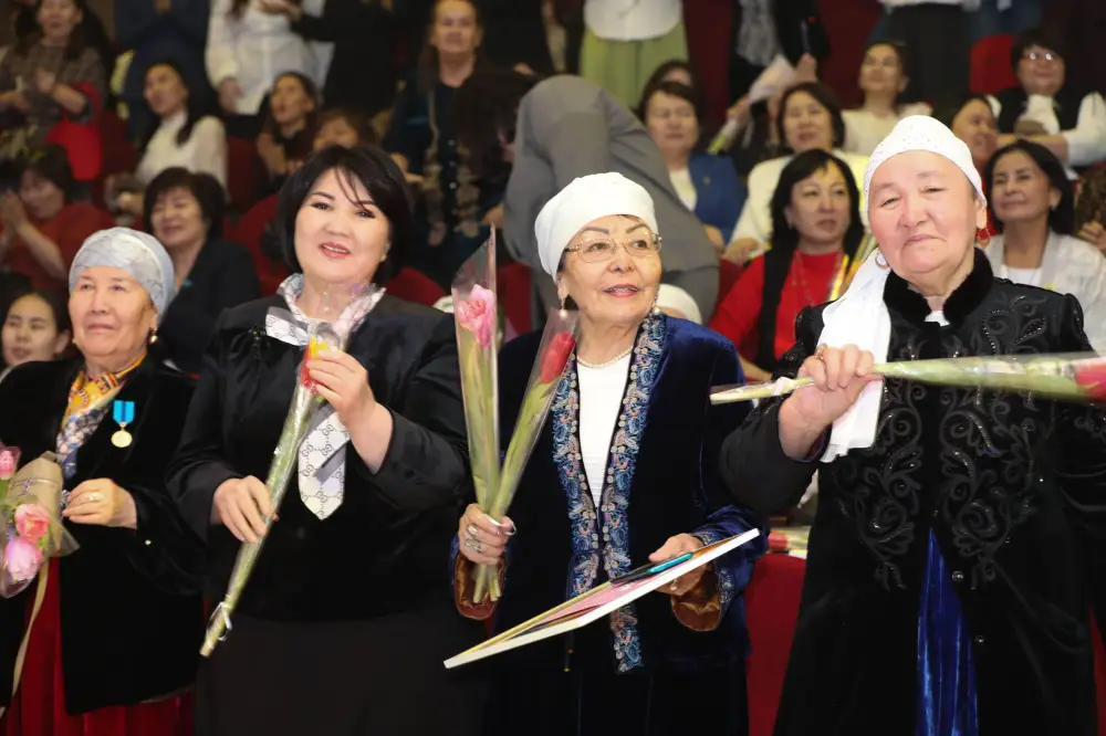 В Мангистау прошло торжественное мероприятие, приуроченное к Международному женскому дню Астане