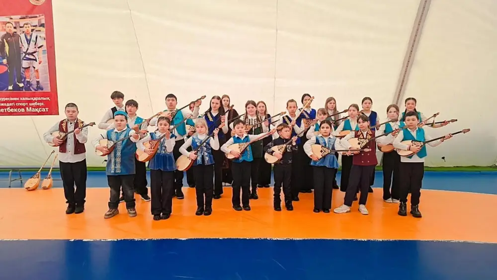 Слияние поколений: 10 тысяч юных домбристов Карагандинской области исполнили кюи в честь Наурыза Астане