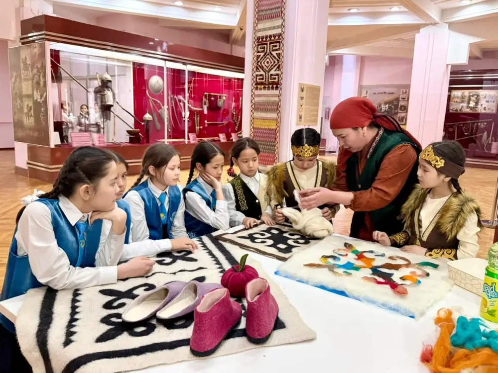 В Национальном центральном музее ко Дню «Шаңырақ» представили традиции казахского ремесла (5)