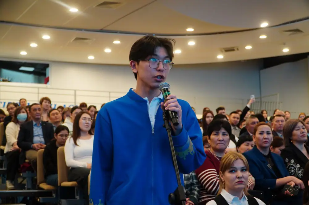 Педагогическая общественность Акмолинской области поддерживает новую Конституцию (3)