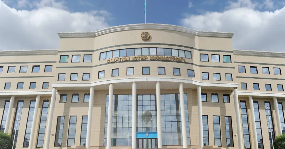 Встреча министра иностранных дел Казахстана с послом ОАЭ: обсуждение безопасности и экономического сотрудничества Астане