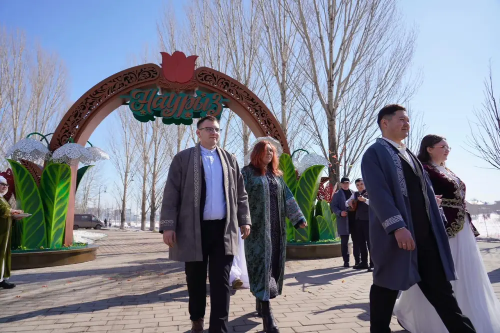 В Астане в преддверии Наурыз мейрамы заключили брак 5 пар (4)