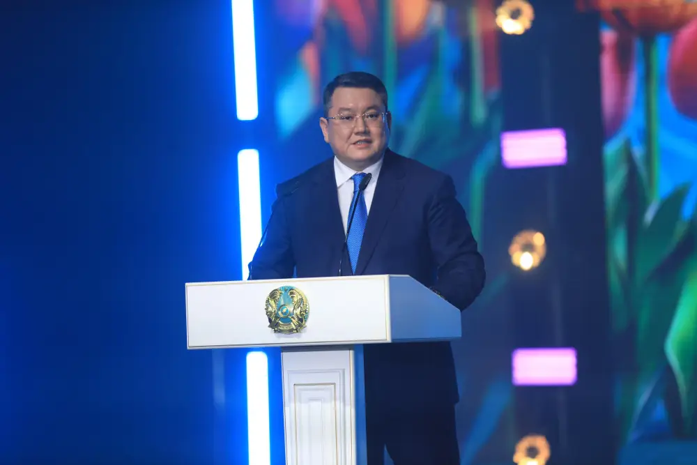 В честь Международного женского дня – 8 Марта в Өнер орталығы прошел праздничный концерт Астане