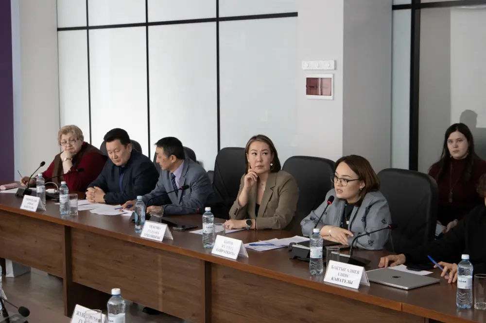 Позитивные изменения в обществе: эксперты о влиянии Конституции на межэтническую стабильность в Казахстане Астане