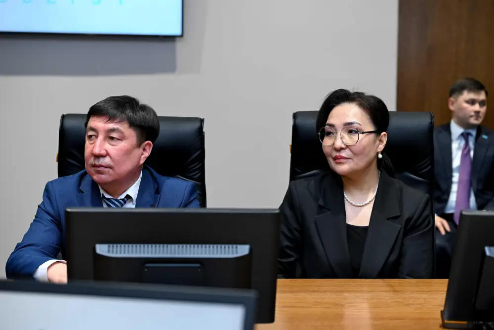 Аким области встретился с айтыскерами и деятелями искусства Астане