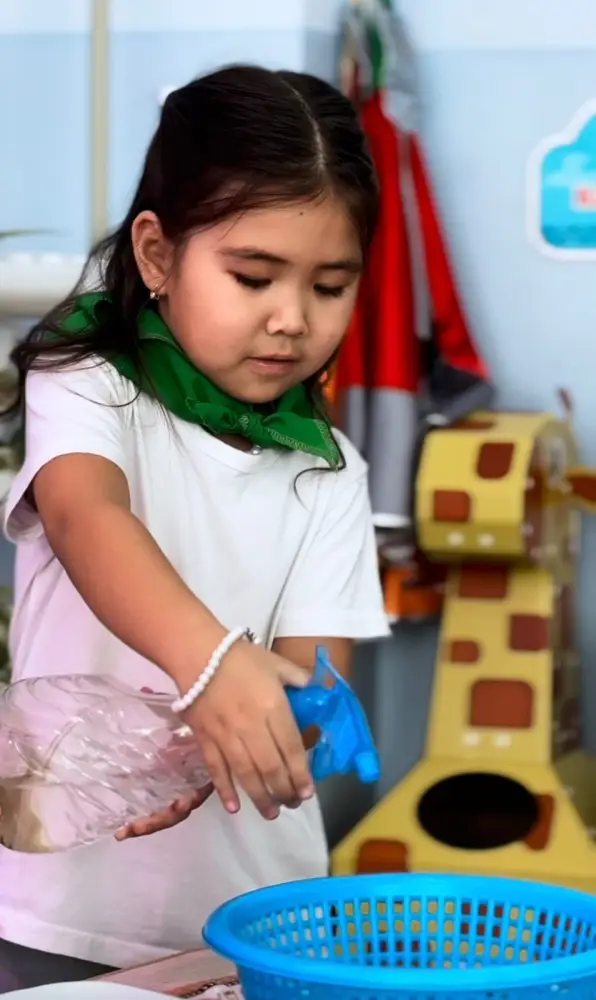 Цветы жизни: как в детском саду «Өрлеу» поддержали акцию «Таза Қазақстан» (5)