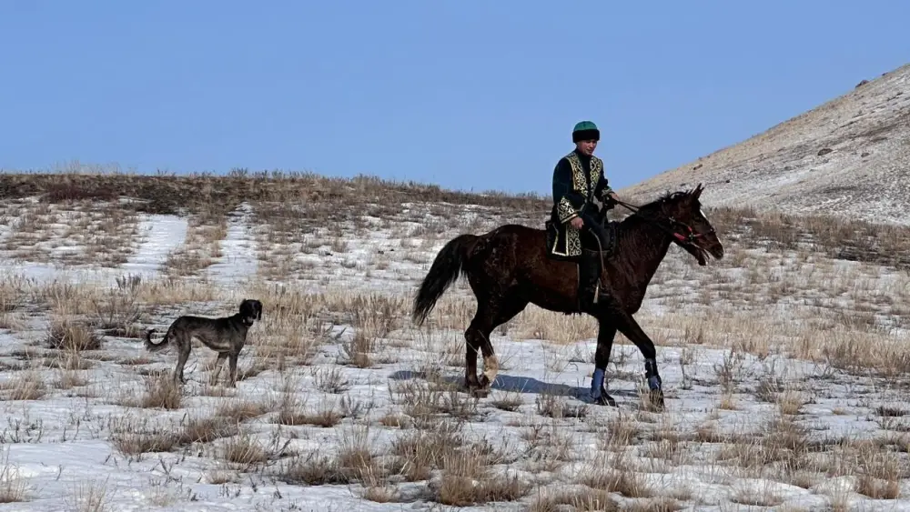 Пожарный из Карагандинской области разводит тазы и возрождает национальные виды спорта Астане