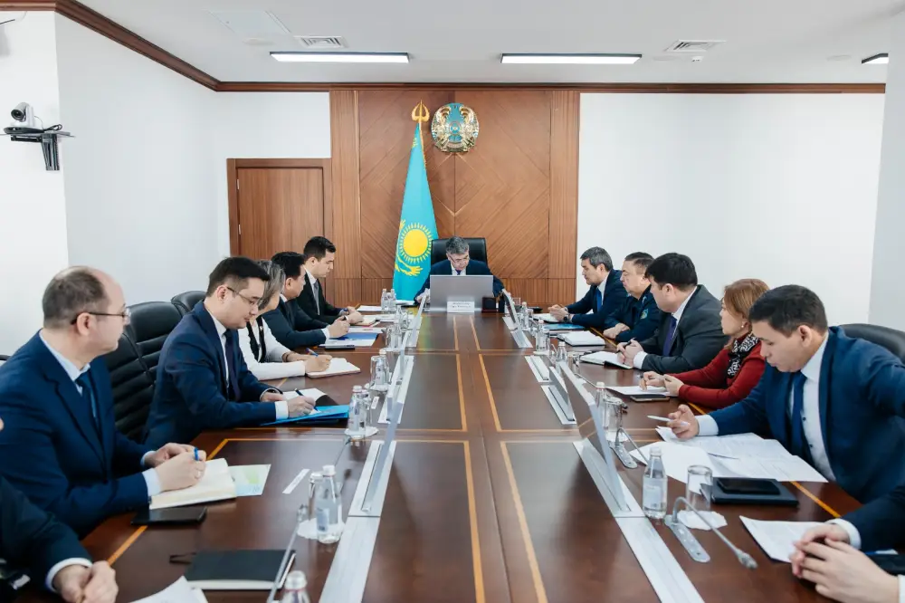 В Атырау состоялось совещание по вопросам экологии и озеленения (7)