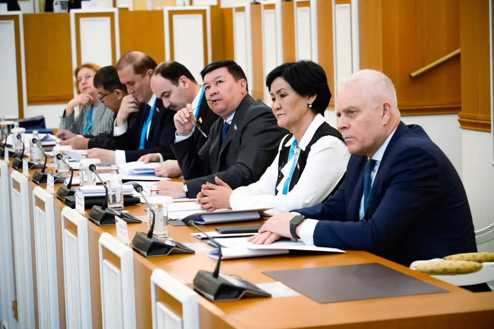 Визит международных наблюдателей в Конституционный Суд: оценка новой Конституции и её влияние на права человека Астане