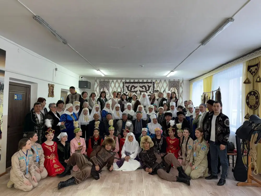 В школе района Алтай открыт кабинет национальных традиций (10)