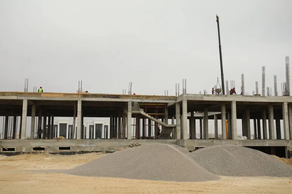 Нурдaулет Килыбай ознакомился со строительством автовокзала в Актау (3)