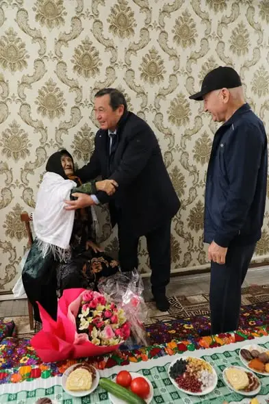 ТУРКЕСТАН: В МАКТААРАЛЬСКОМ РАЙОНЕ ПОЗДРАВИЛИ 100-ЛЕТНЮЮ ДОЛГОЖИТЕЛЬНИЦУ В ПРЕДДВЕРИИ МЕЖДУНАРОДНОГО ЖЕНСКОГО ДНЯ Астане