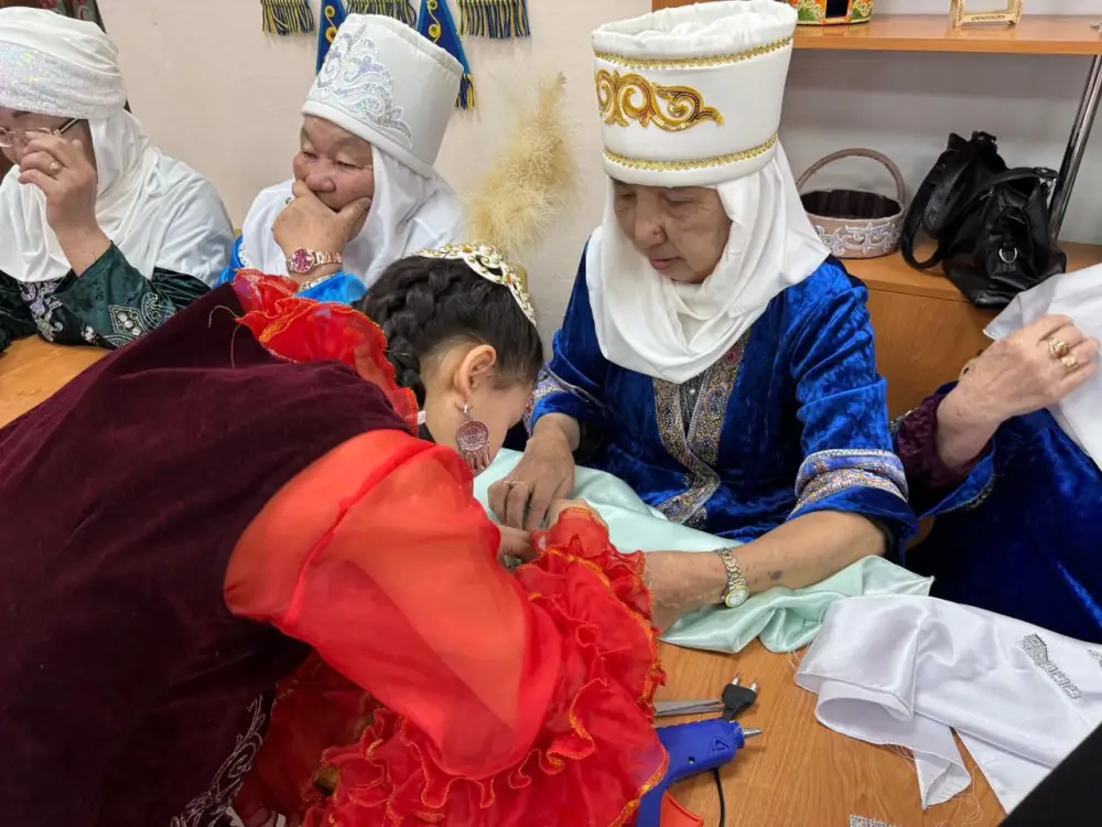 В школе района Алтай открыт кабинет национальных традиций (4)