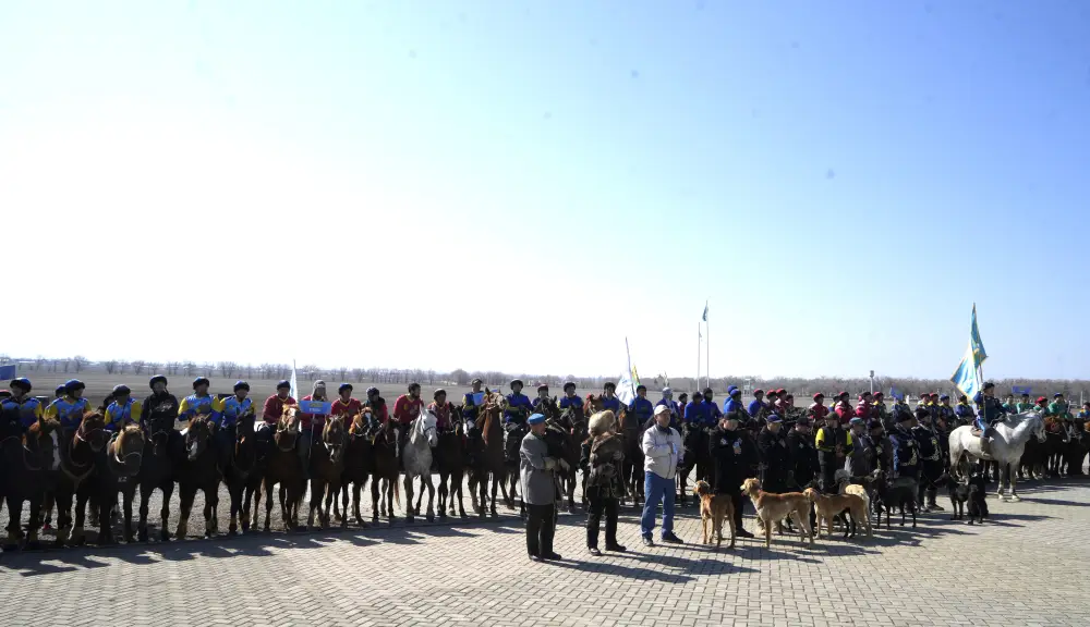 Национальный день спорта в Жетісу: дети сыграли в асыки с помощью роботов (10)