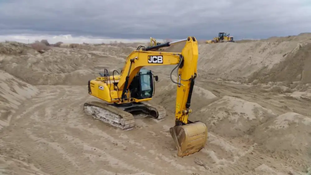 Сквозь толщу земли: магистральные каналы Кызылординской области освободились от грузов времени Астане