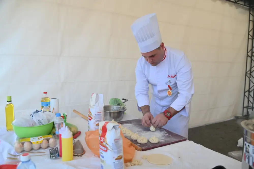 Шымкент: Вкусная симфония на фестивале «DamDastour»! Астане