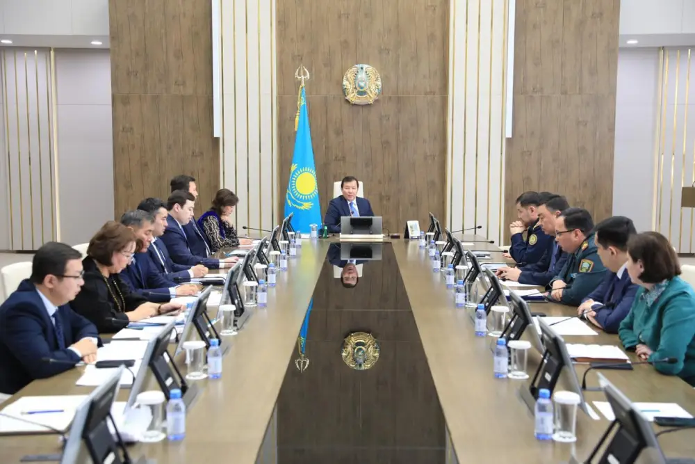 В Актобе рассмотрели вопросы противодействия коррупции и обеспечения безопасности в чрезвычайных ситуациях (9)