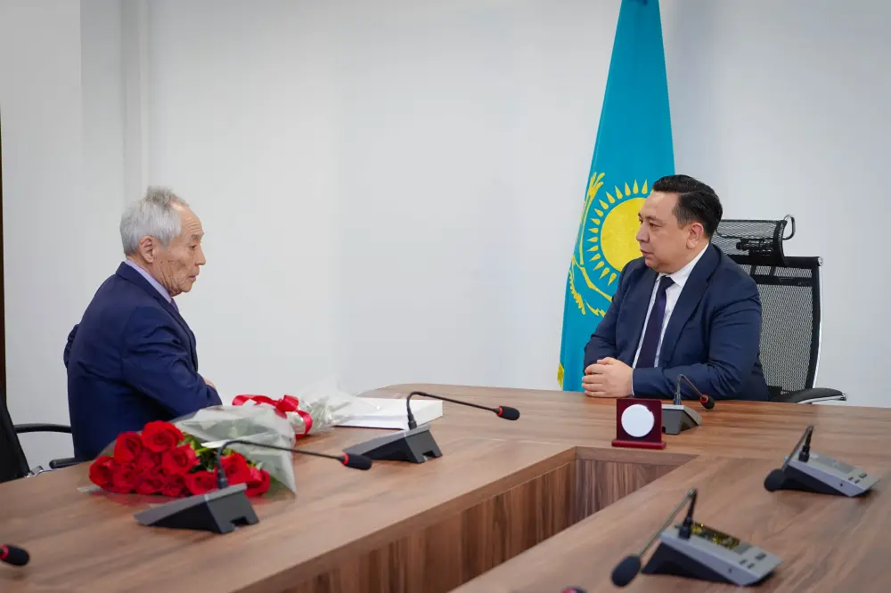 Ундасын Ашимов награжден орденом Барыс за вклад в науку и образование Астане