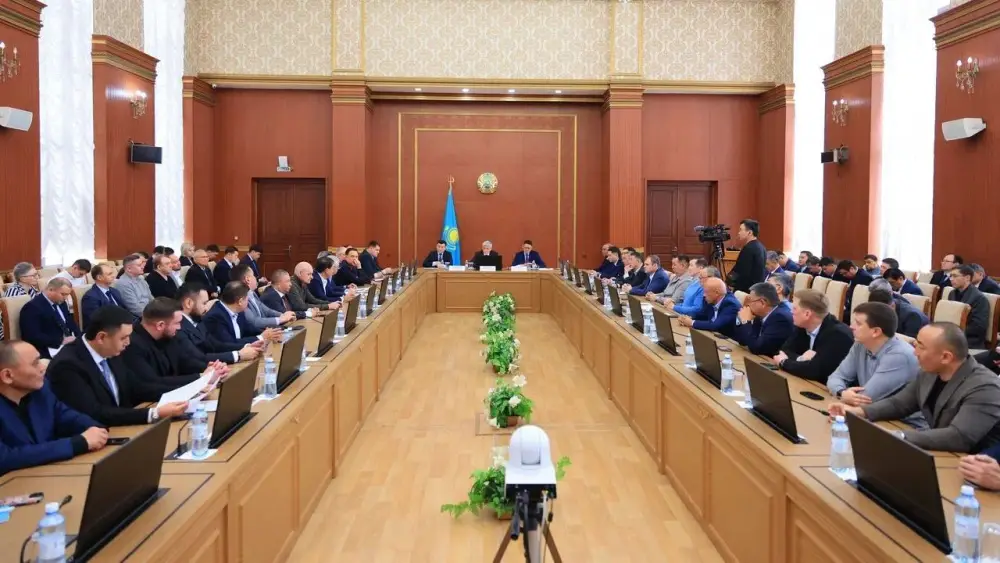 Караганда: Булекпаев обсуждает проблемы бизнеса Астане