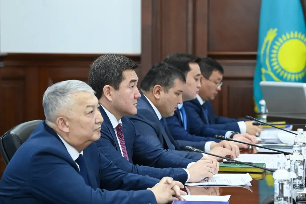 На заседании Правительства обсуждаются ключевые аспекты реализации концепции «Таза Қазақстан» Астане