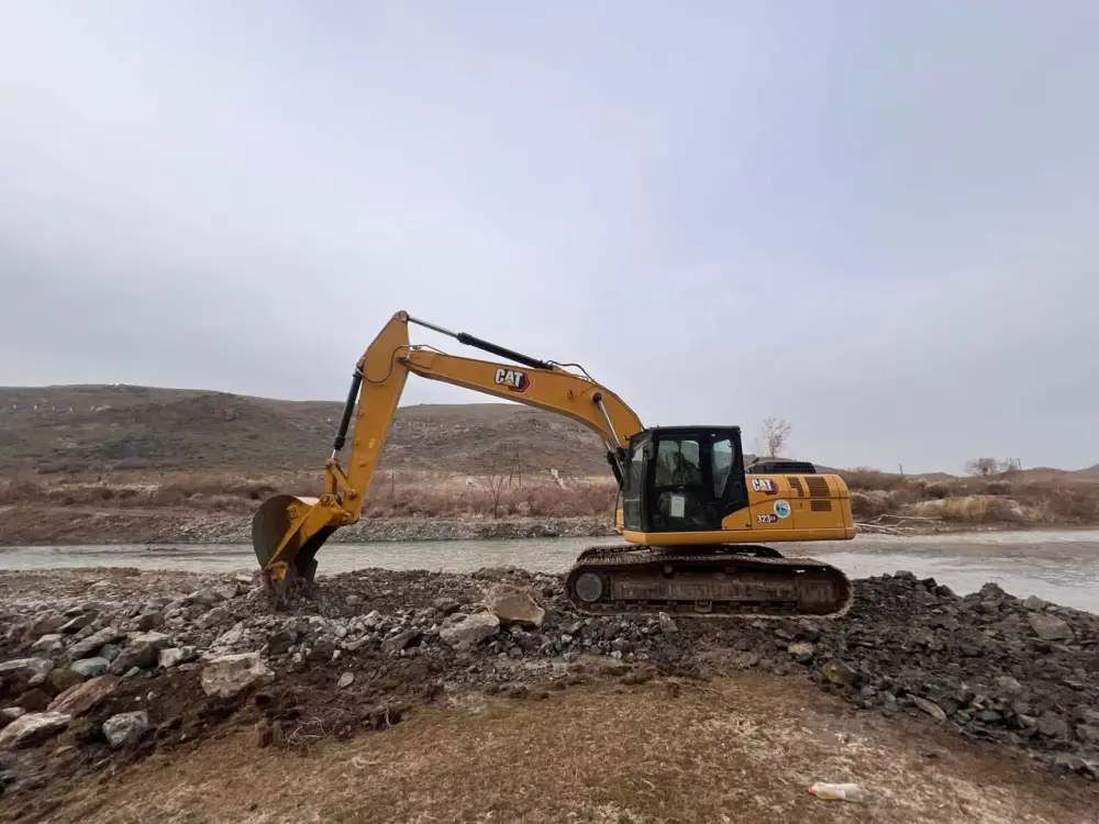 В Алматинской области идут ремонтные работы на Бартогайском и Куртинском водохранилищах, а также очистка реки Шелек перед паводковым периодом Астане