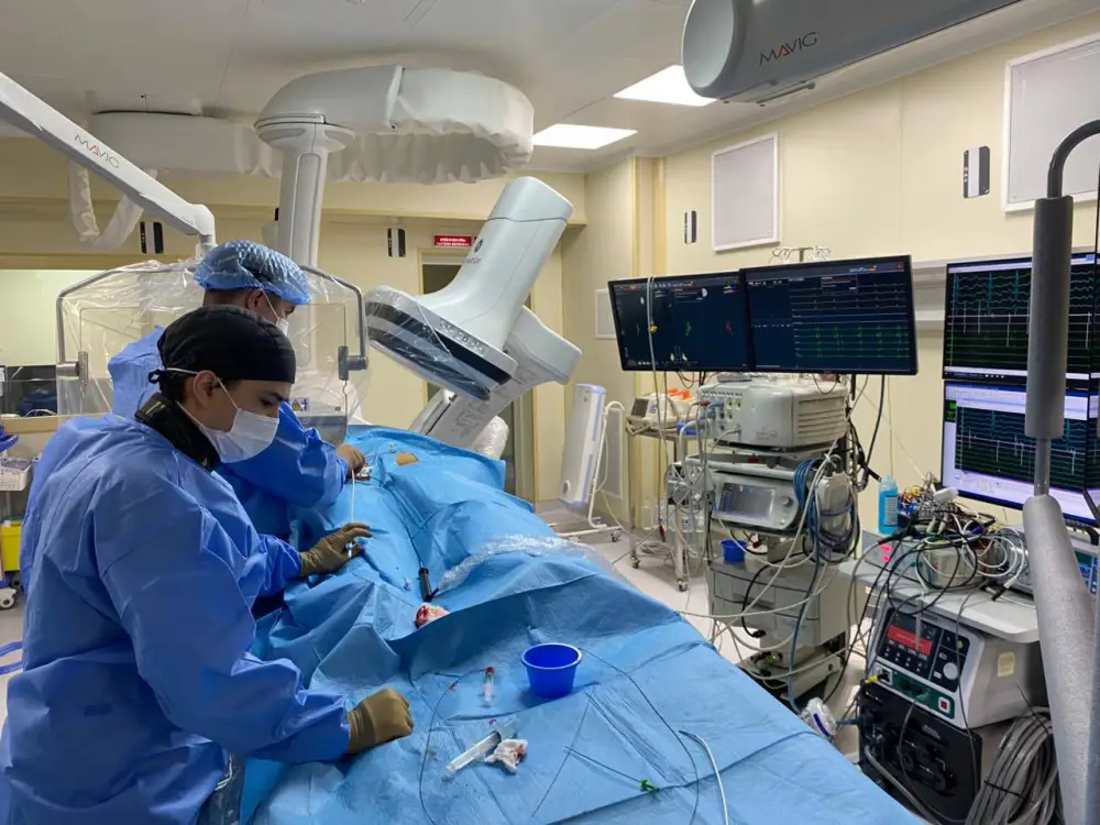 В АЛМАТЫ ПРОВЕДЕНА СЛОЖНАЯ ОПЕРАЦИЯ НА СЕРДЦЕ: 18-ЛЕТНЯЯ ПАЦИЕНТКА ПОЛУЧИЛА ШАНС НА НОВУЮ ЖИЗНЬ (2)