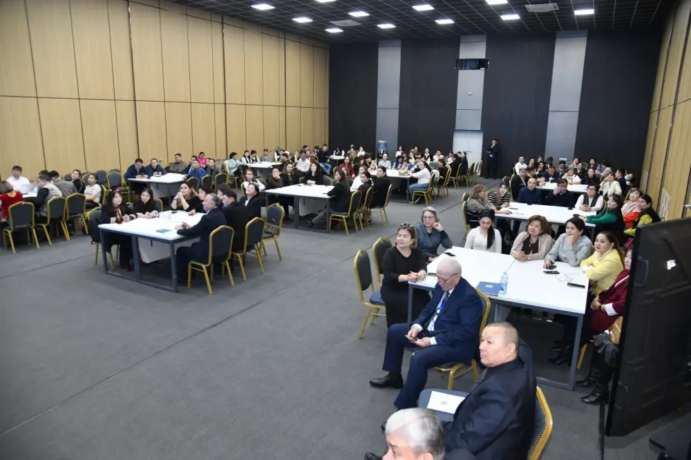 Член Центральной комиссии референдума Республики Казахстан Азамат Мақсотұлы Айманакумов прибыл в Атырау с рабочим визитом (4)