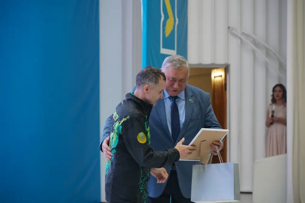 В Усть-Каменогорске завершились зимние чемпионаты МЧС Республики Казахстан по пожарно-спасательному спорту (10)