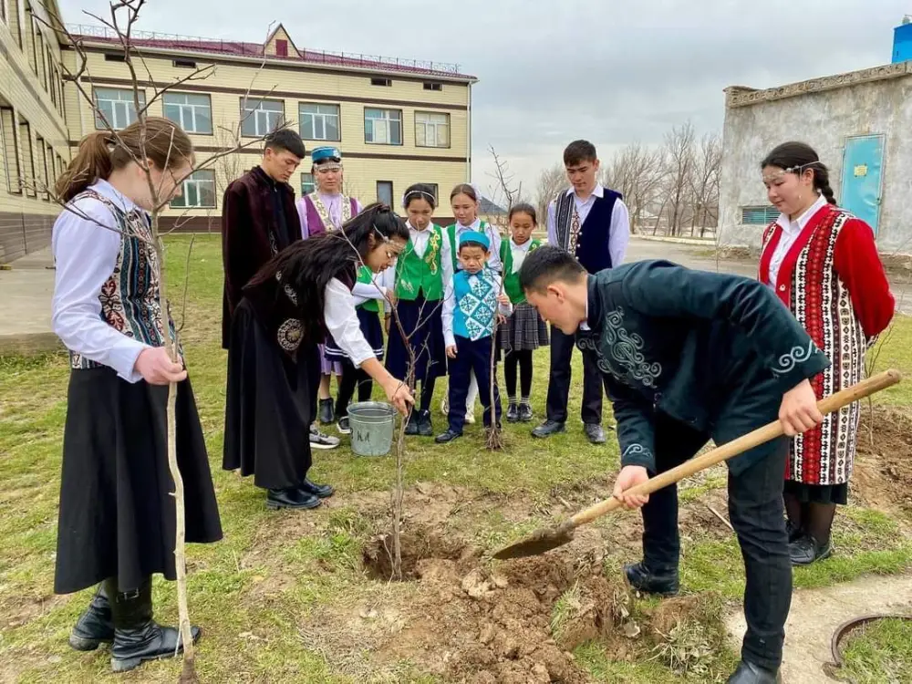 Образовательные организации Туркестанской области объединяются для поддержки экологической инициативы «Мөлдір бұлақ» Астане